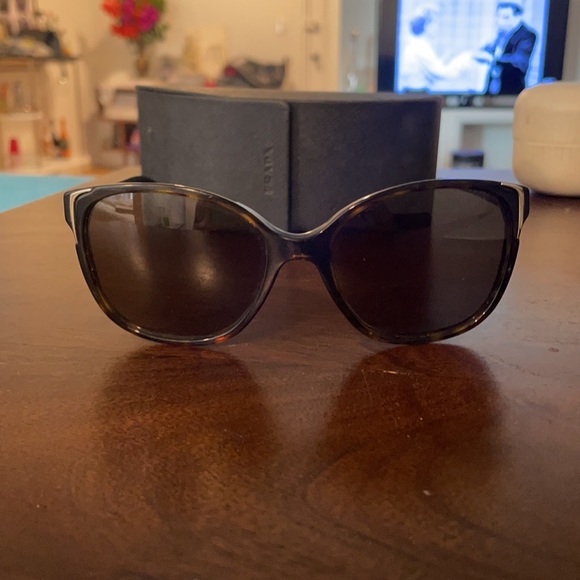 Prada sunglasses - Picture 4 of 4